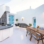 Kalamia Cave House *