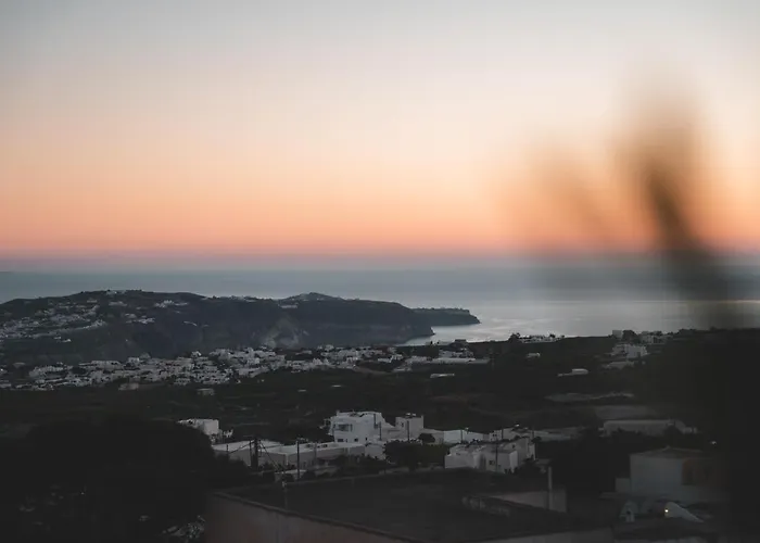 Kalamia Cave House *